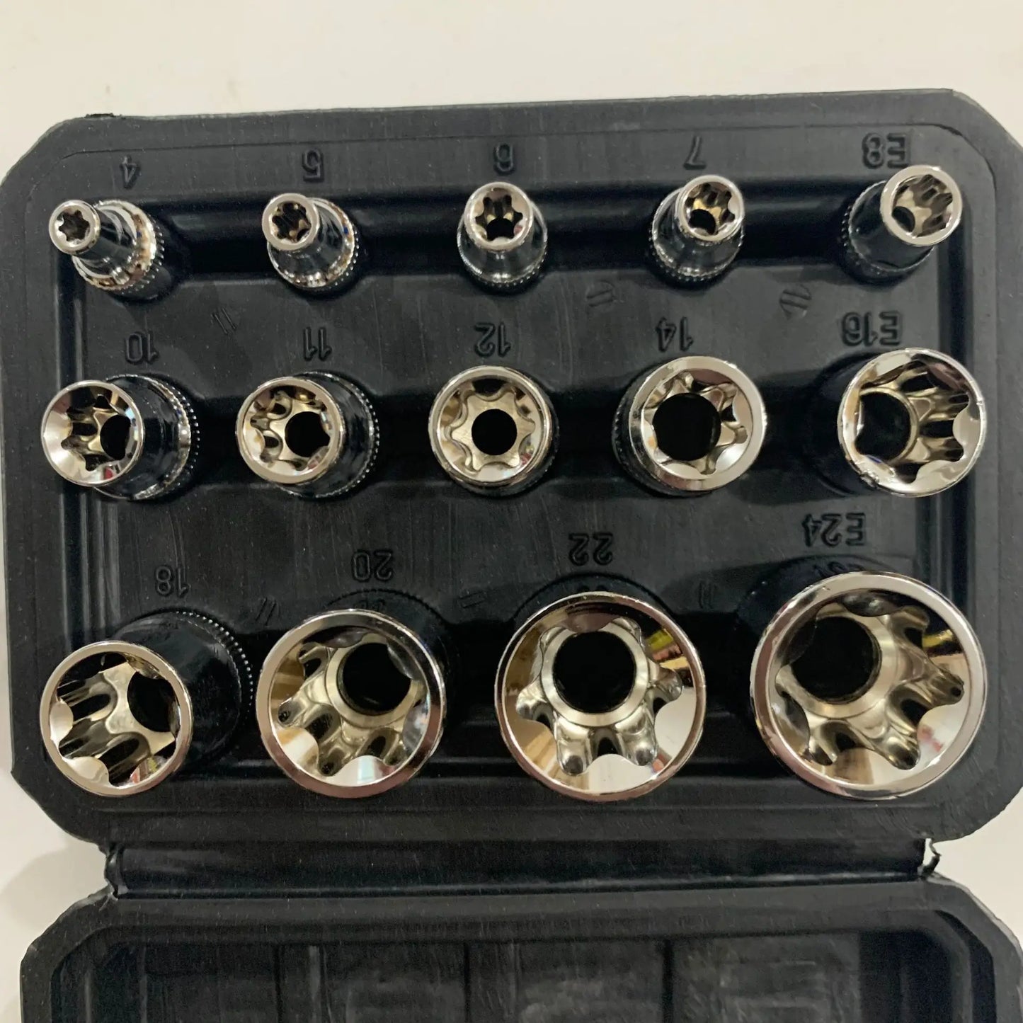14PCS Female E-Torx Star Socket Set with Case 1/4, 3/8, 1/2 in. Drive External Star Socket Set E4-E24 Torque Socket Set