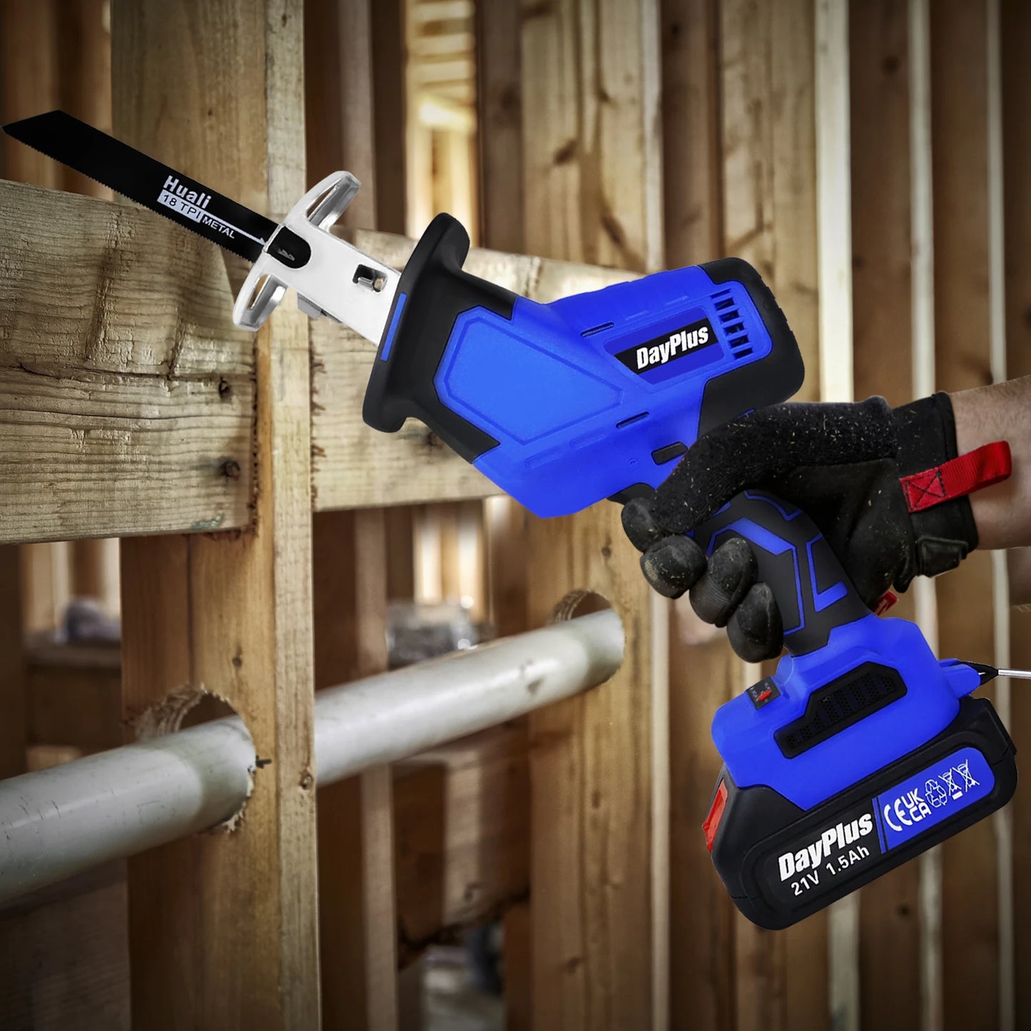 DayPlus Brushless Reciprocating Saw 21V Electric Cordless Reciprocating Saw for Cutting Wood and metal With Battery & 4 Saw Blades