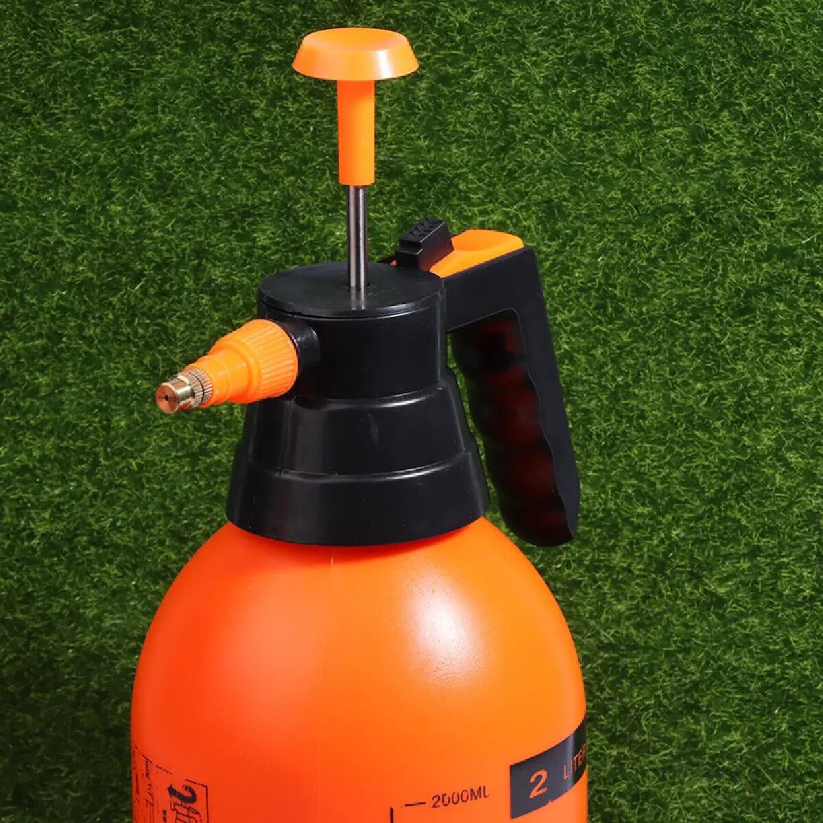 2L Garden Hand Pump Sprayer Portable Garden Sprayer Disinfection Spray Bottle Plants Sprinkler Car Wash Spray Watering Can