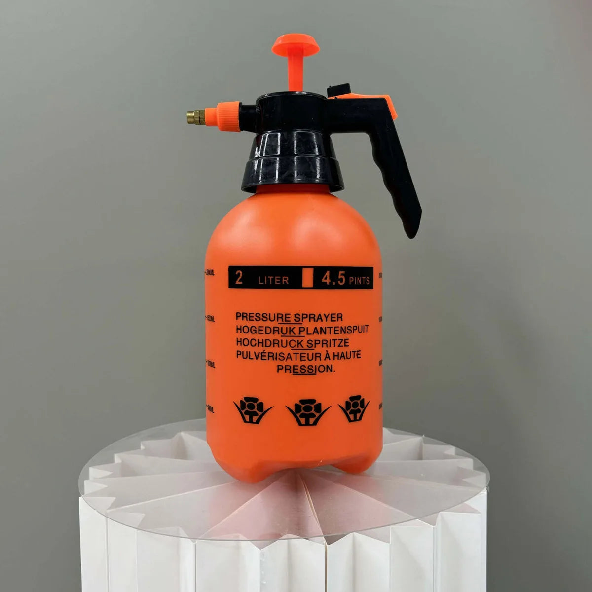 2L Garden Hand Pump Sprayer Portable Garden Sprayer Disinfection Spray Bottle Plants Sprinkler Car Wash Spray Watering Can